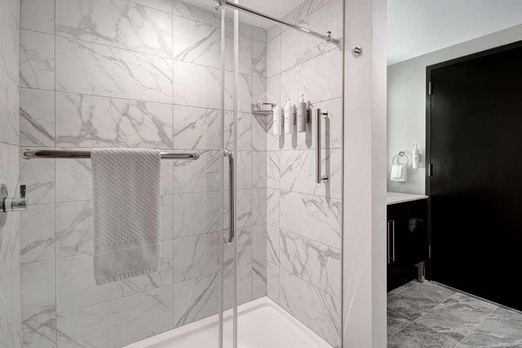Embassy Suites By Hilton Alpharetta Halcyon Номер фото